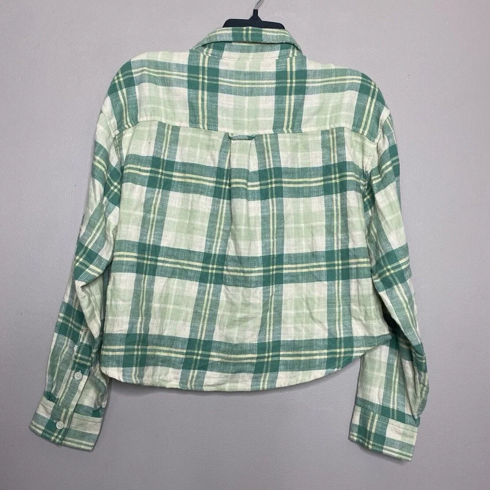 American Eagle Women Size M Button Up Shirt Flannel Cropped Green Cream Plaid - Picture 2 of 16